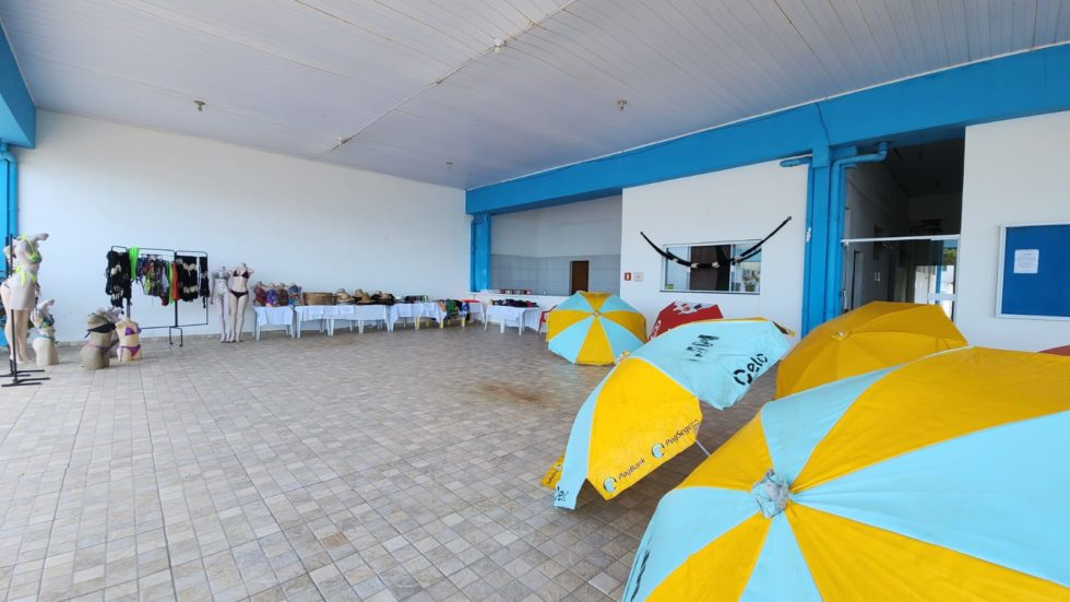 Bazar de praia do Fundo Social de Solidariedade é sucesso – Prefeitura Municipal de Ubatuba