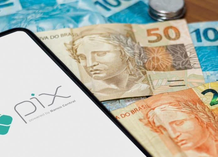Como pagar e receber pagamentos com Pix estrangeiro?