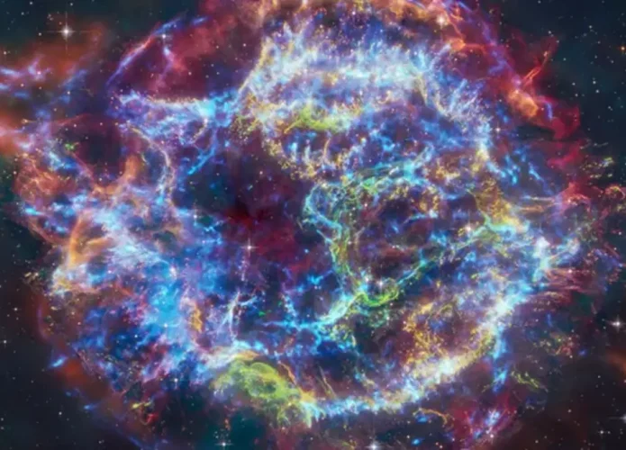 "Monstro Verde" espacial é observado e tem mistérios resolvidos